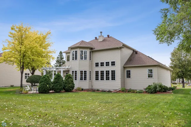 $779,900 | 4902 Rose Creek Parkway South, Fargo, ND 58104
