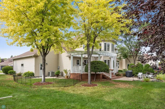 $779,900 | 4902 Rose Creek Parkway South, Fargo, ND 58104