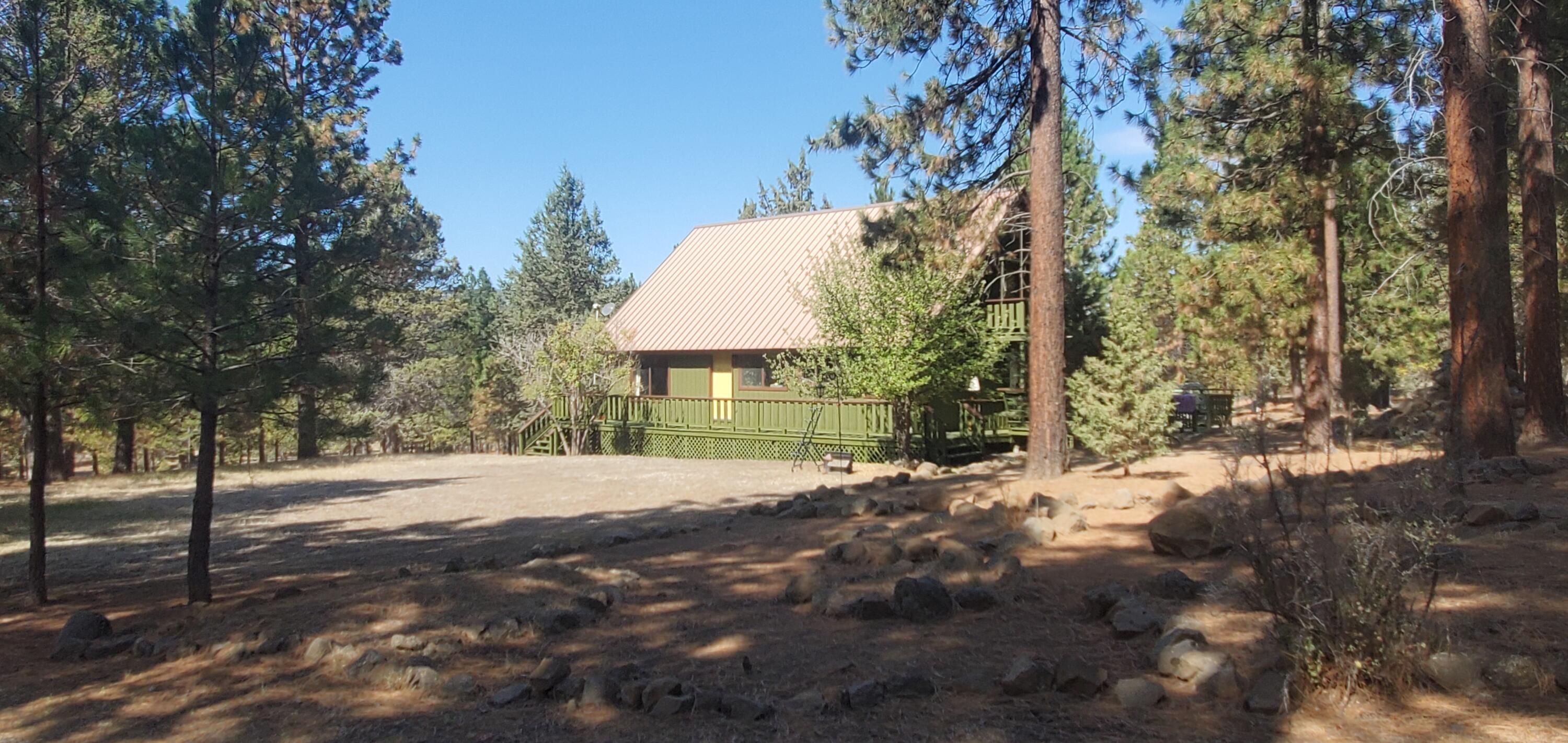 9221 Old Fort Road Klamath Falls, OR 97601 - Photo 2 of 23 Side view off main house