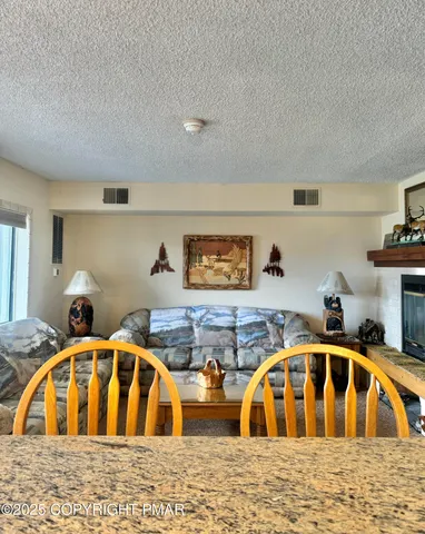 $1,650 | 33 Midlake Drive, Unit 101, Lake Harmony, PA 18624