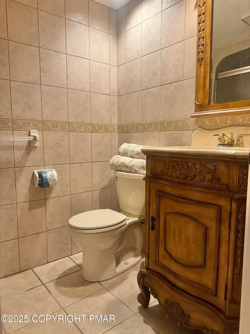 $1,650 | 33 Midlake Drive, Unit 101, Lake Harmony, PA 18624