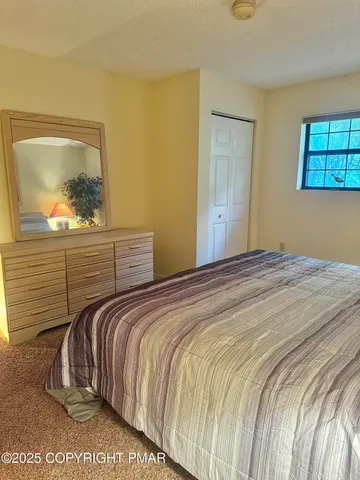 $1,650 | 33 Midlake Drive, Unit 101, Lake Harmony, PA 18624