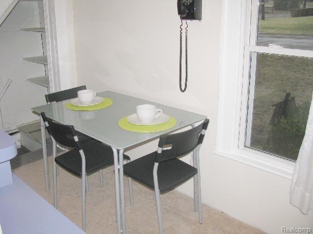 328 Benjamin Street Romeo, MI 48065 - Photo 7 of 13 Benjamin 328 #7 Kitchen Eating A