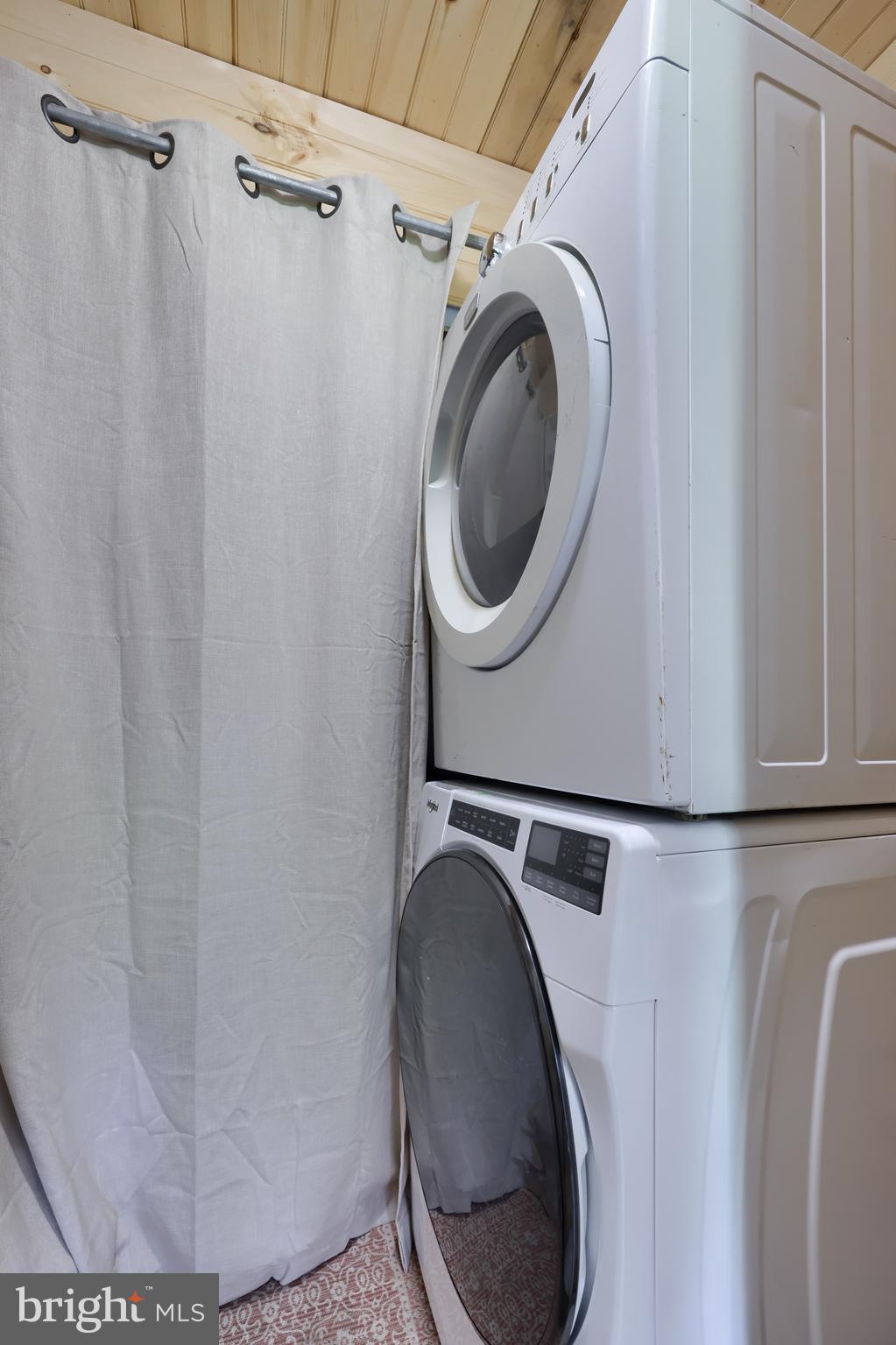 1770 Windy Hill Road Lancaster, PA 17602 - Photo 25 of 43 a utility room with dryer and washer