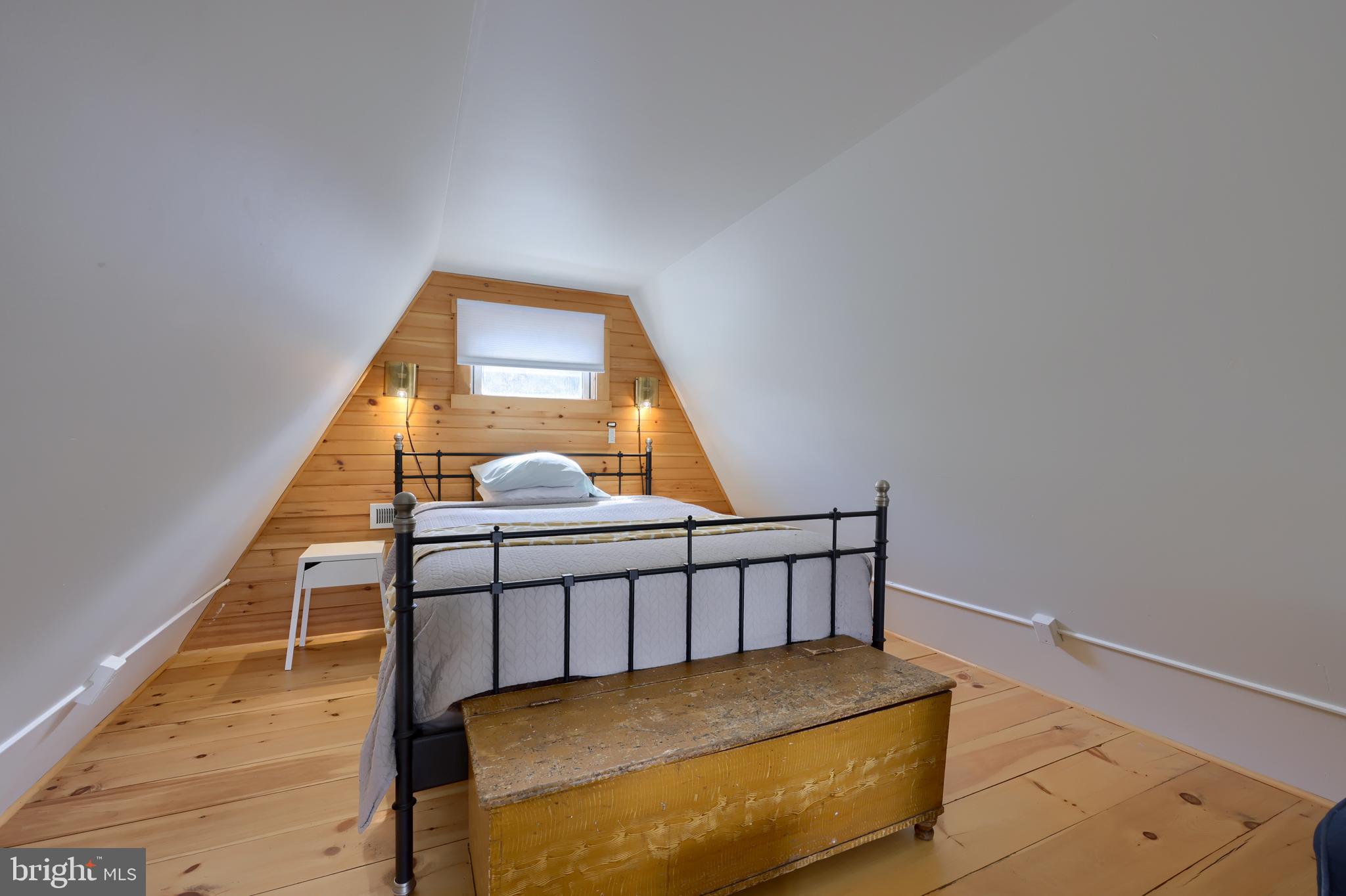 1770 Windy Hill Road Lancaster, PA 17602 - Photo 29 of 43 a living room with furniture