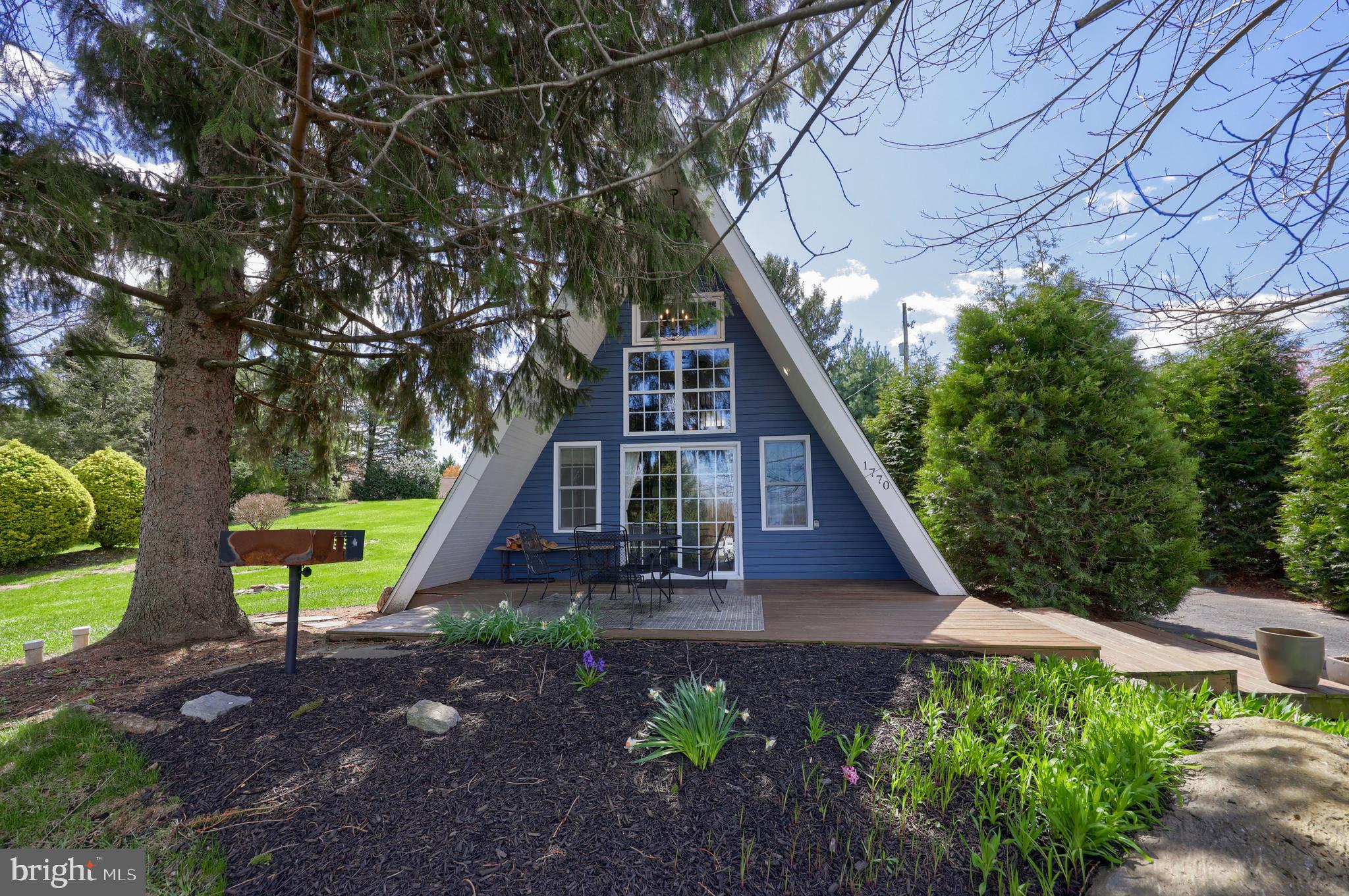 1770 Windy Hill Road Lancaster, PA 17602 - Photo 35 of 43 a view of a house with backyard and sitting area