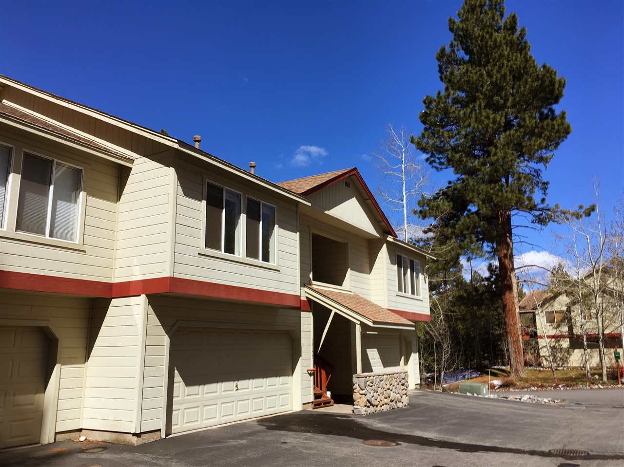 10177 Pine Cone Road Truckee, CA 96161 - Photo 3 of 11 Gallery Image 3