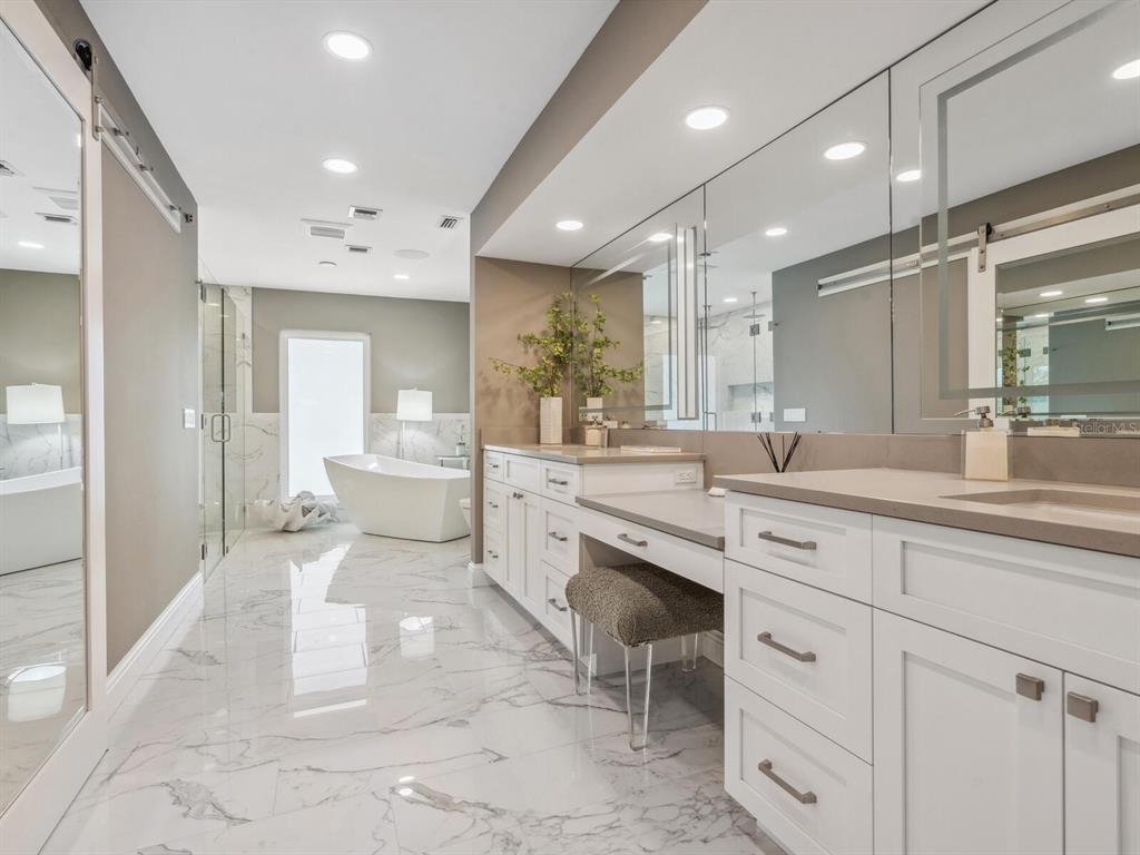 5727 Riegel's Point Road Sarasota, FL 34242 - Photo 23 of 50 Gallery Image 23