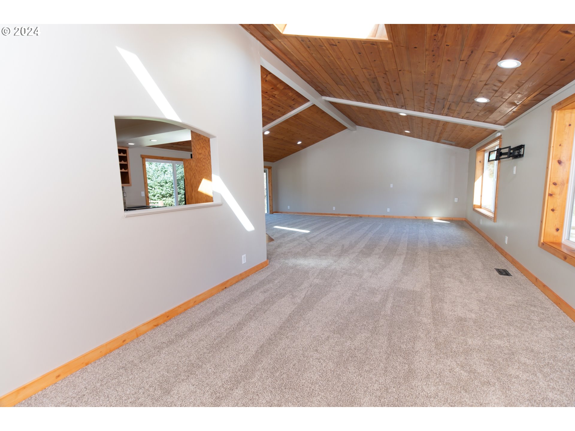 89749 Ben Bunch Road Florence, OR 97439 - Photo 8 of 48 Gallery Image 8
