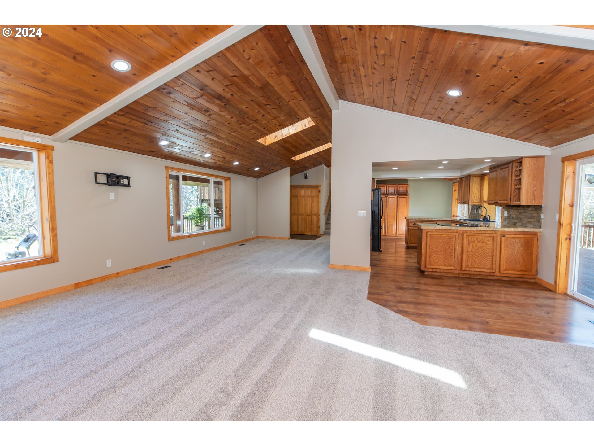 89749 Ben Bunch Road Florence, OR 97439 - Photo 10 of 48 Gallery Image 10