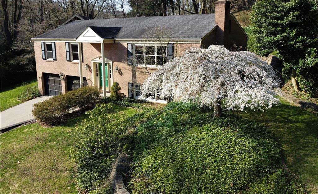 110 Woodside Road Pittsburgh, PA 15221 - Photo 2 of 24 Gallery Image 2
