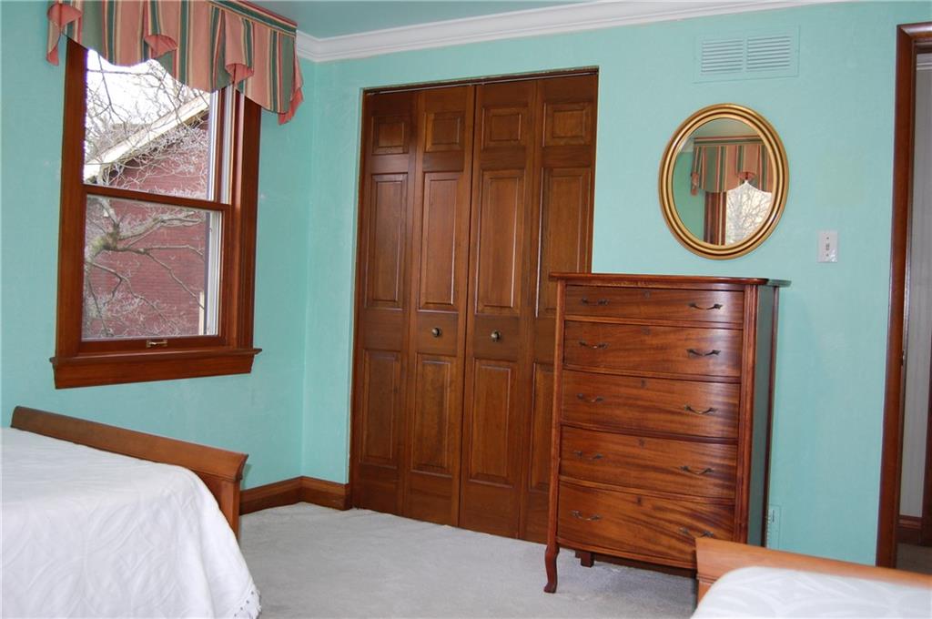 110 Woodside Road Pittsburgh, PA 15221 - Photo 15 of 24 Gallery Image 15