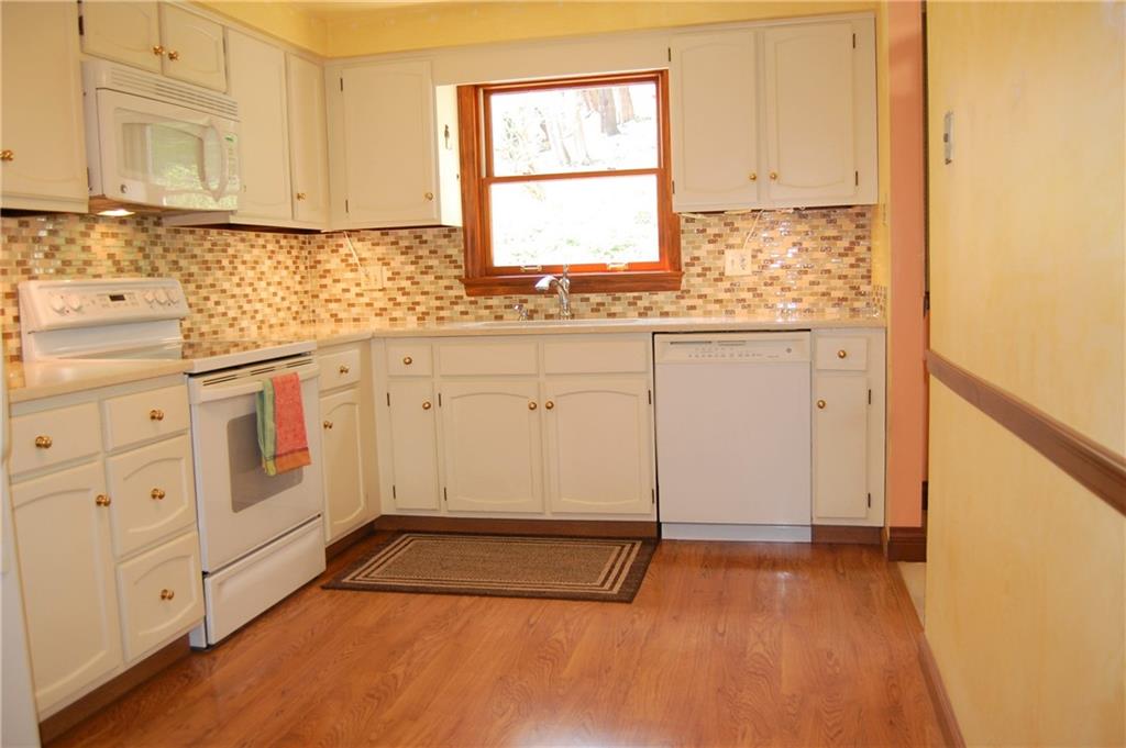 110 Woodside Road Pittsburgh, PA 15221 - Photo 8 of 24 Gallery Image 8