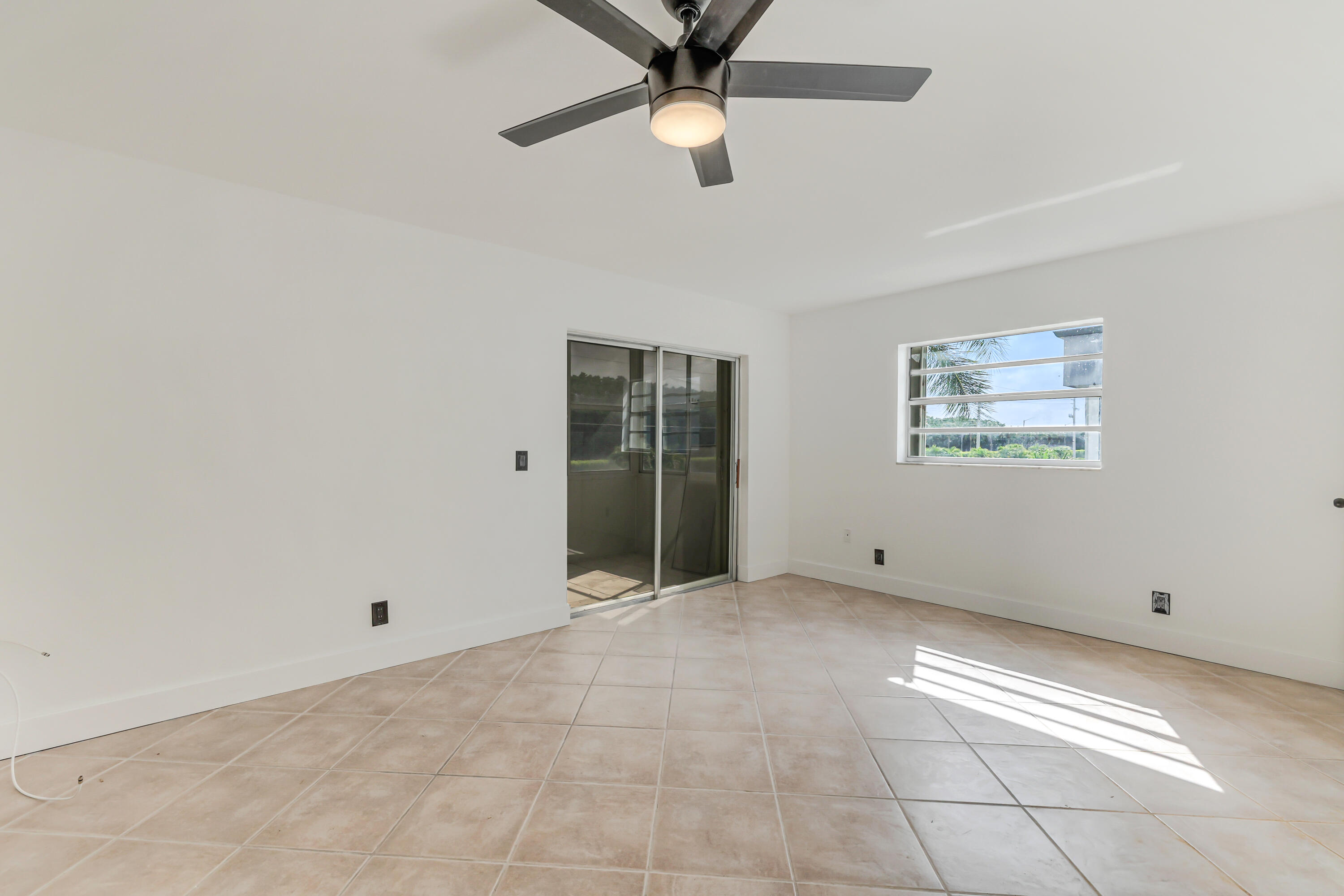 560 Capri East Delray Beach, FL 33484 - Photo 12 of 22 560 Capri L-29