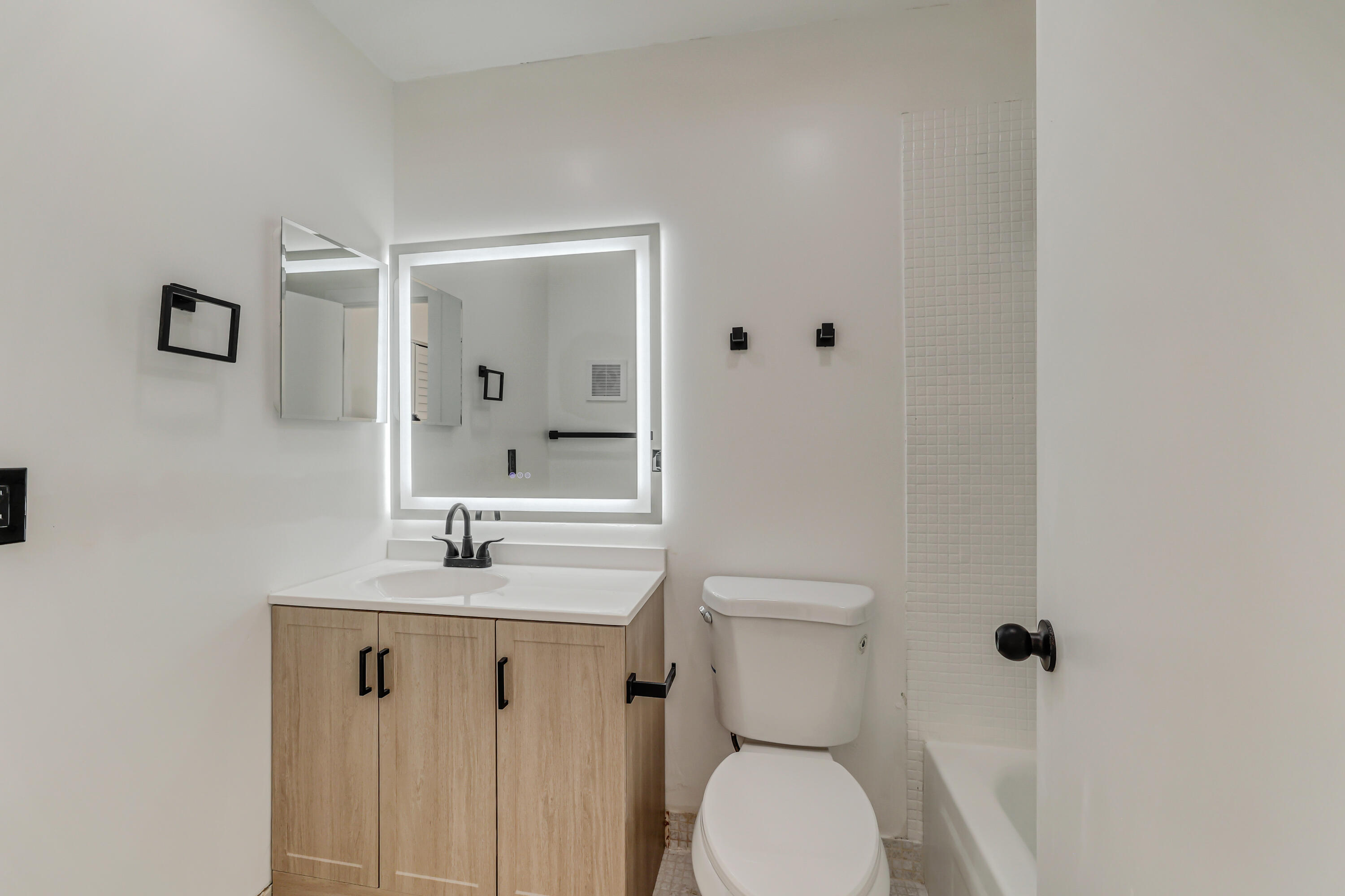 560 Capri East Delray Beach, FL 33484 - Photo 14 of 22 560 Capri L-30