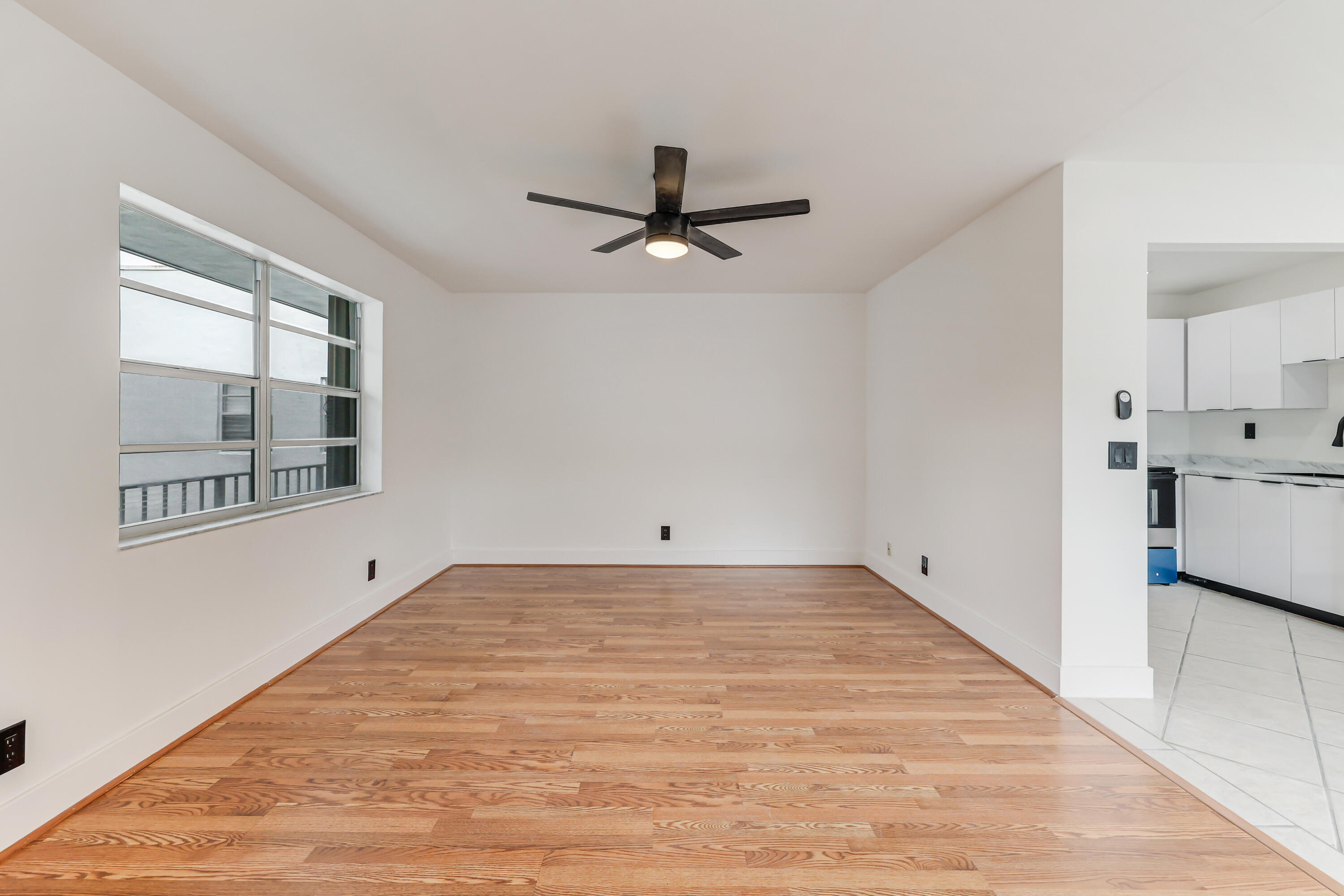 560 Capri East Delray Beach, FL 33484 - Photo 2 of 22 560 Capri L-8