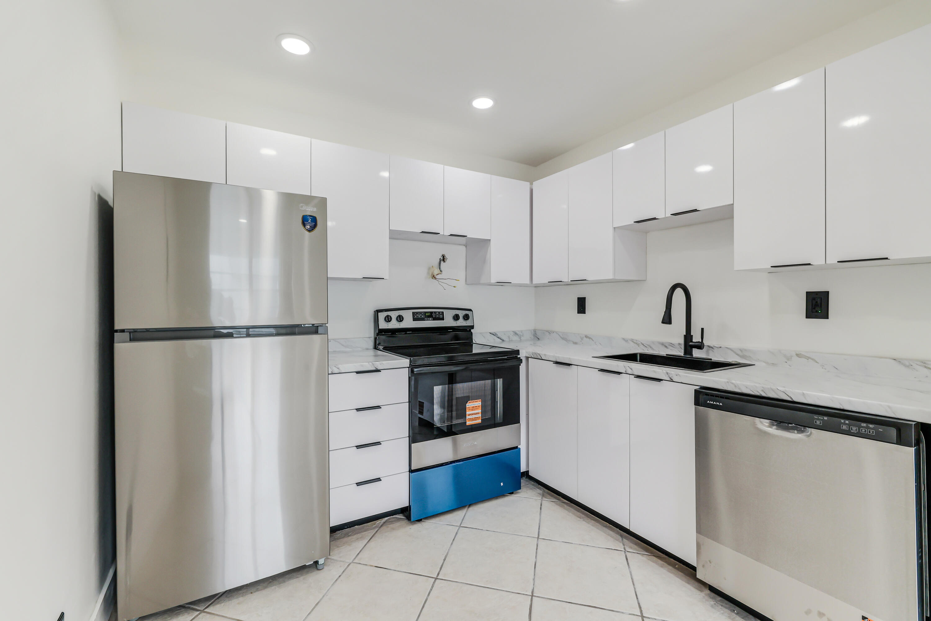 560 Capri East Delray Beach, FL 33484 - Photo 5 of 22 560 Capri L-18
