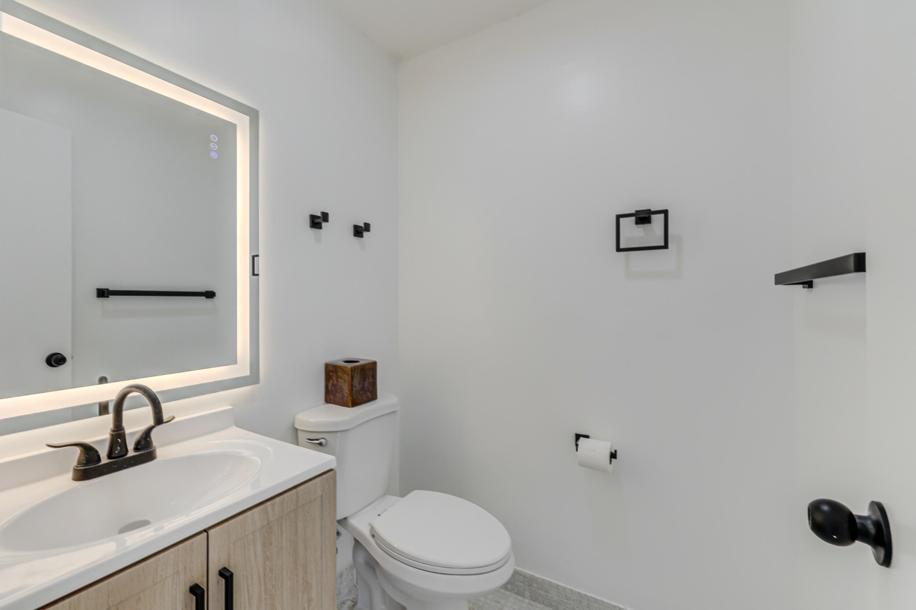 560 Capri East Delray Beach, FL 33484 - Photo 8 of 22 560 Capri L-22