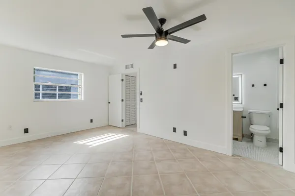 $1,800 | 560 Capri East, Delray Beach, FL 33484