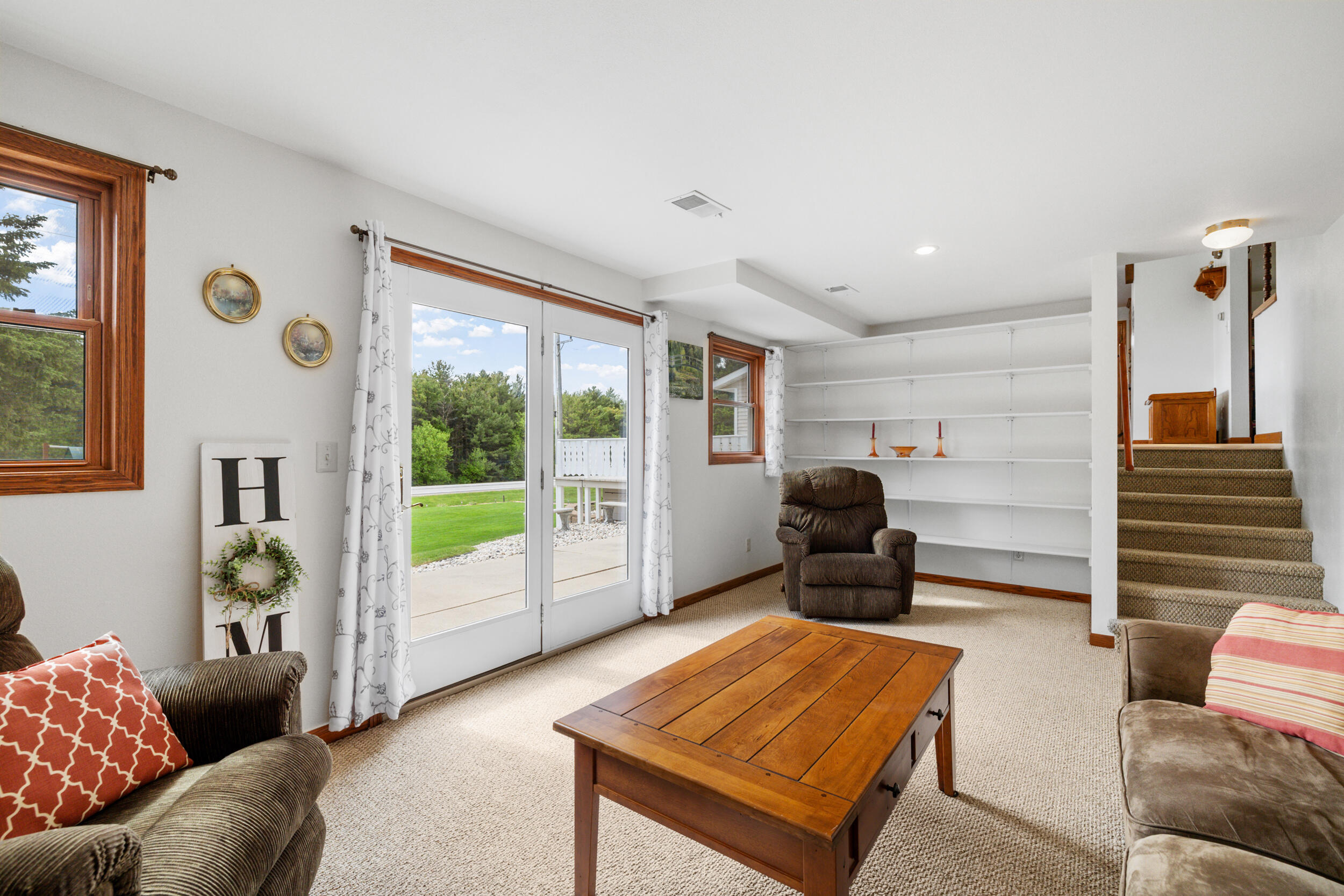 815 Jackson Drive Cleveland, WI 53015 - Photo 21 of 38 LL Family Room