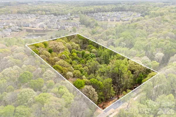 $2,935,100 | 10601 Wildlife Road, Charlotte, NC 28278
