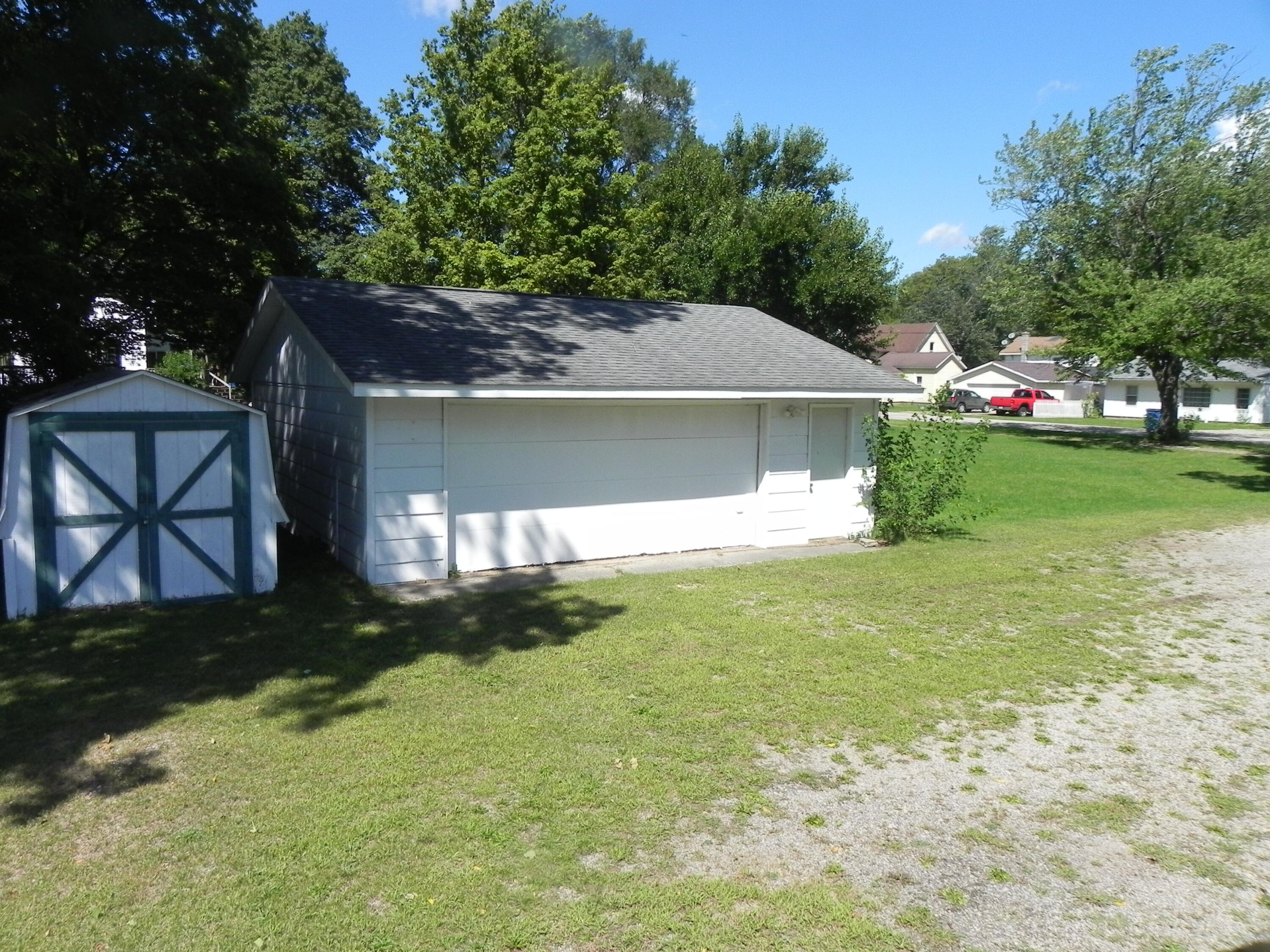 202 West Delaware Street Decatur, MI 49045 - Photo 16 of 20 DSCN8301