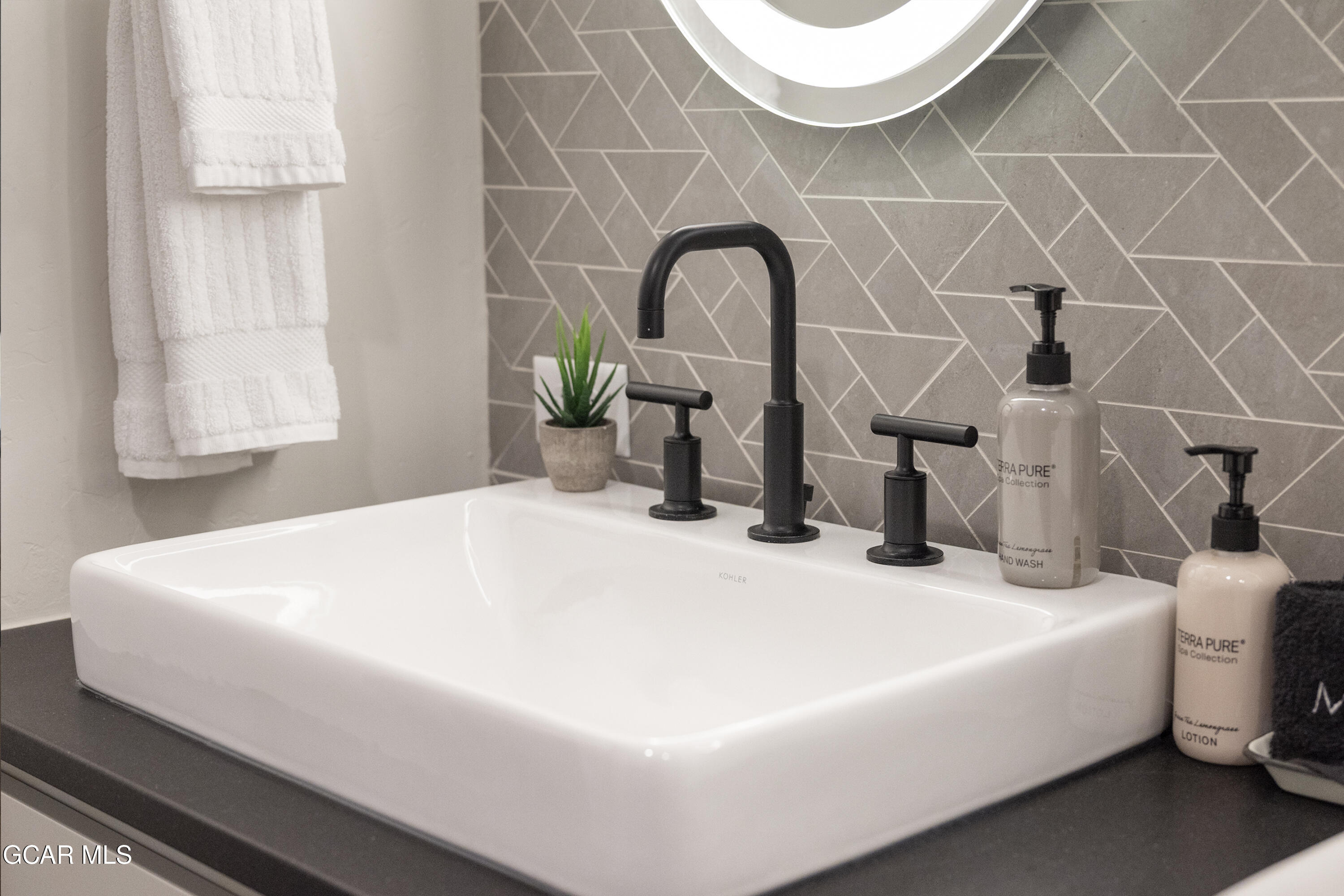 144 Ski Idlewild Road, Unit 2203 Winter Park, CO 80482 - Photo 28 of 45 Luxurious Finishes