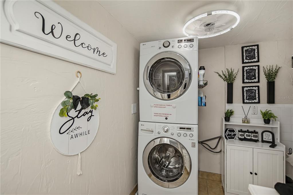 1050 Olympia Road Venice, FL 34293 - Photo 31 of 68 Gallery Image 31