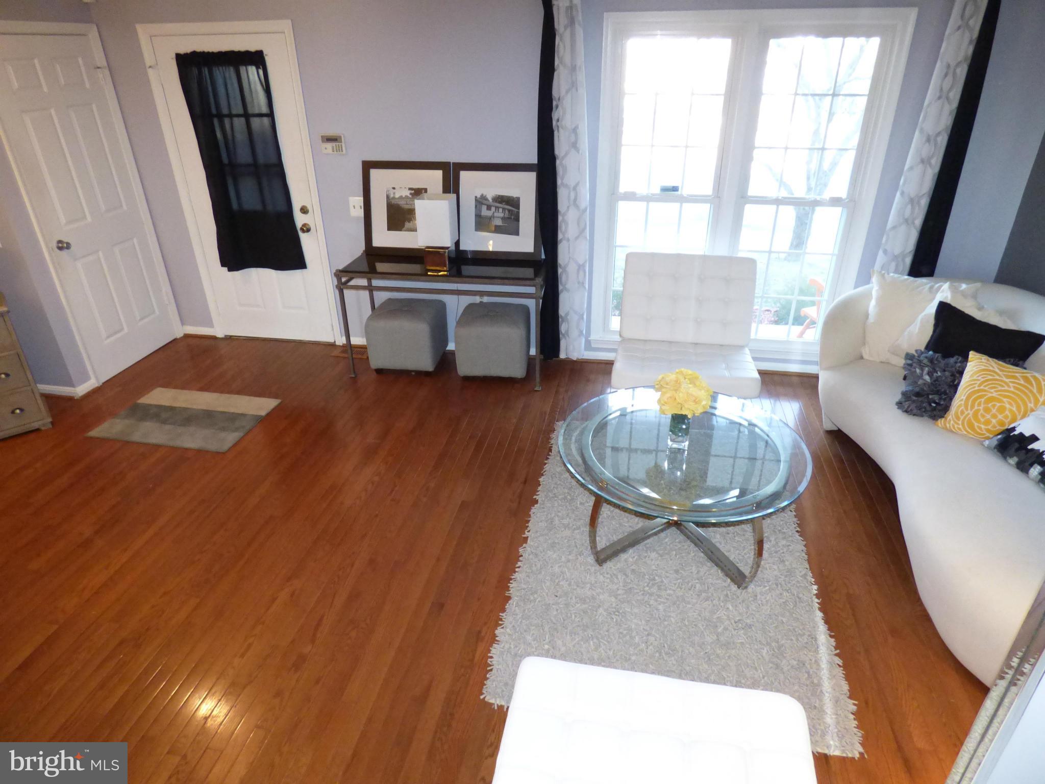 12701 Turquoise Terrace Silver Spring, MD 20904 - Photo 8 of 27 Living Room
