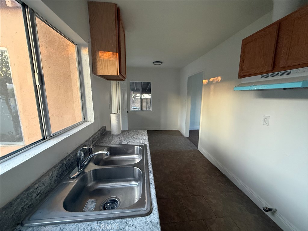 10004 San Fernando Road Pacoima, CA 91331 - Photo 14 of 16 Gallery Image 14