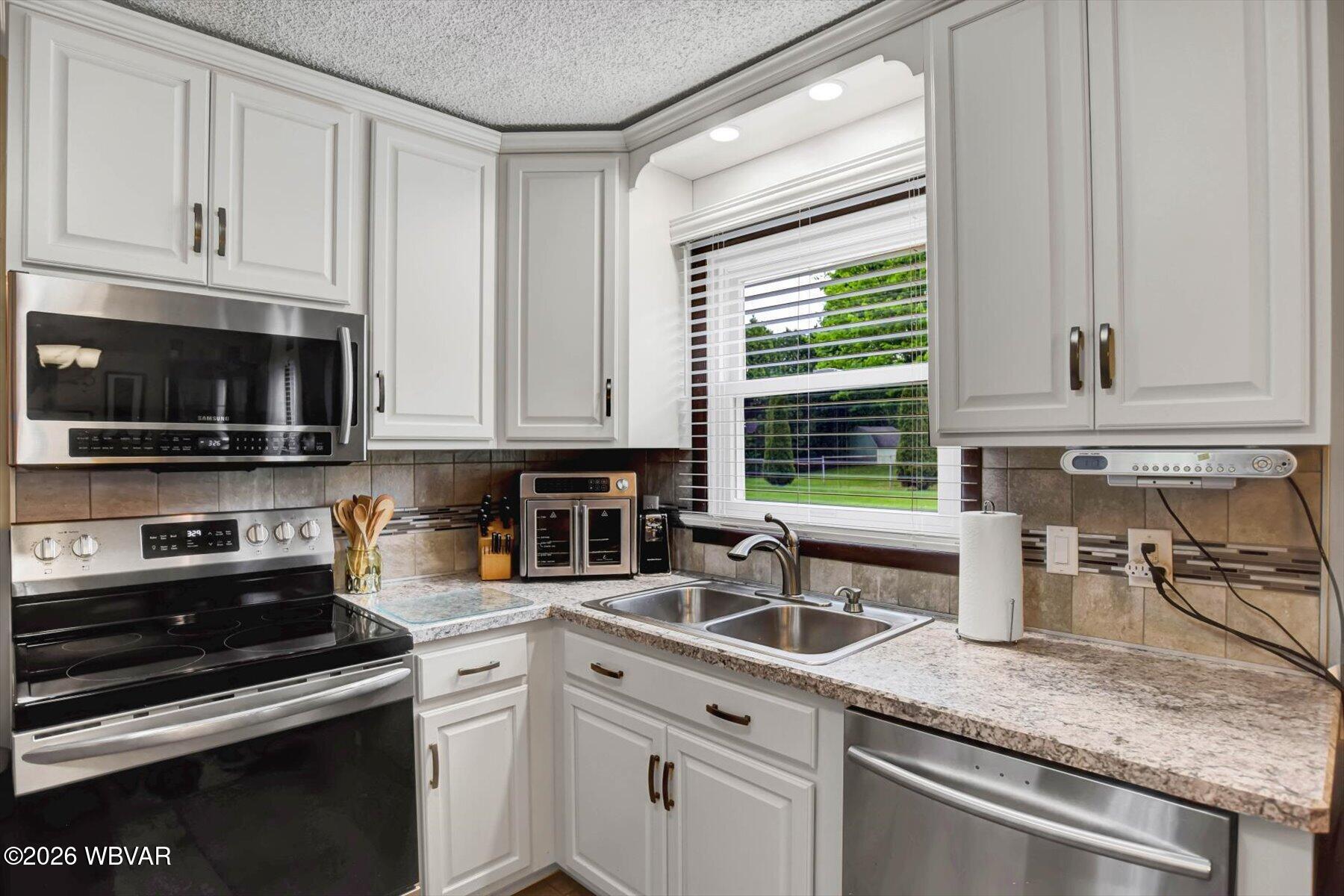 2243 Division Road Williamsport, PA 17701 - Photo 10 of 30 09-DSC_7089
