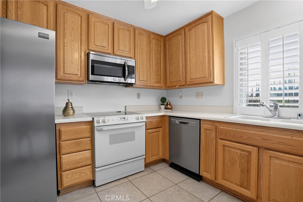 11656 Amigo Avenue Porter Ranch, CA 91326 - Photo 12 of 45