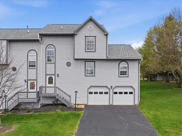 $325,000 | 1409 Lexington Drive, Lawrence, PA 15055