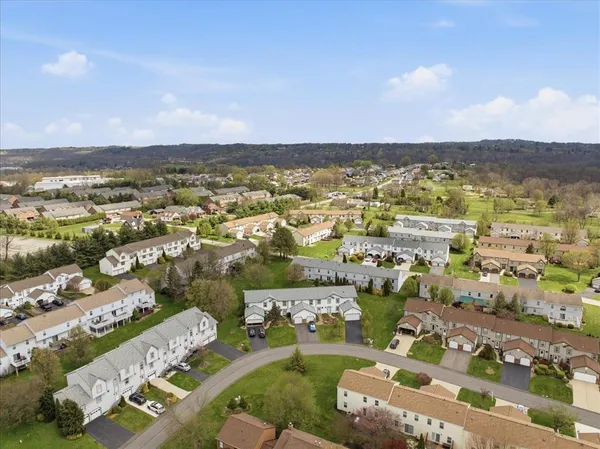 $325,000 | 1409 Lexington Drive, Lawrence, PA 15055