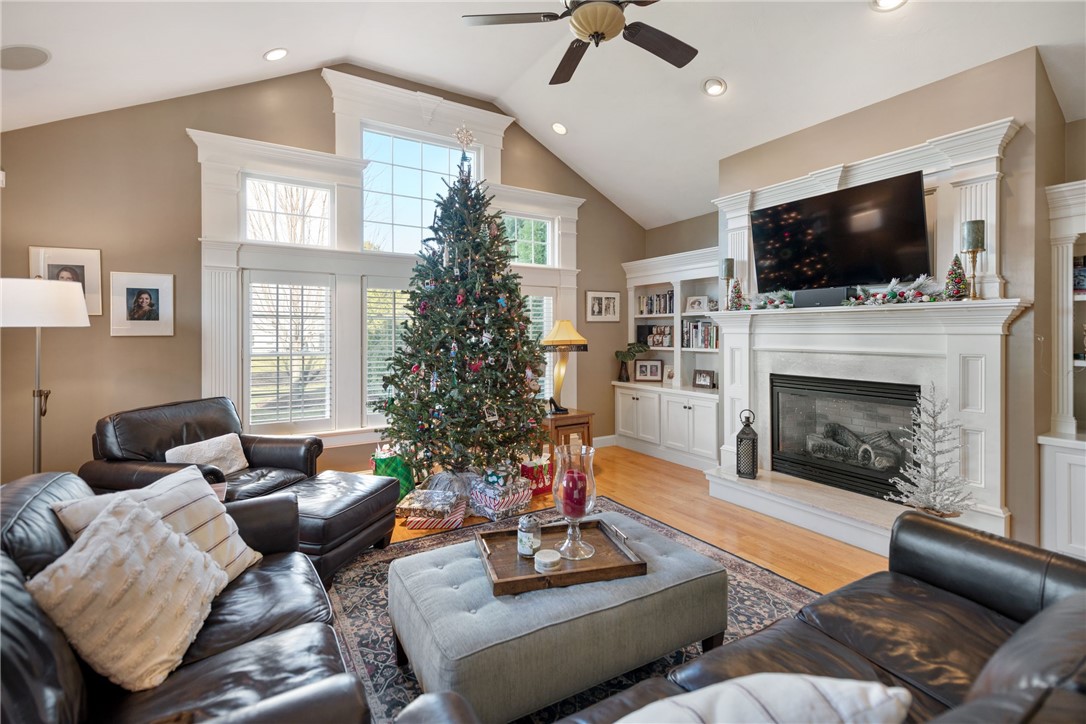 7 Stable Drive Cranston, RI 02831 - Photo 13 of 49