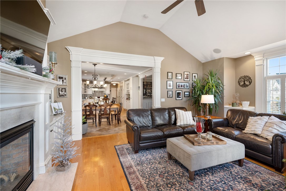 7 Stable Drive Cranston, RI 02831 - Photo 15 of 49