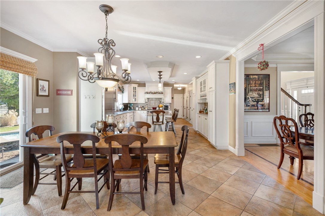 7 Stable Drive Cranston, RI 02831 - Photo 16 of 49