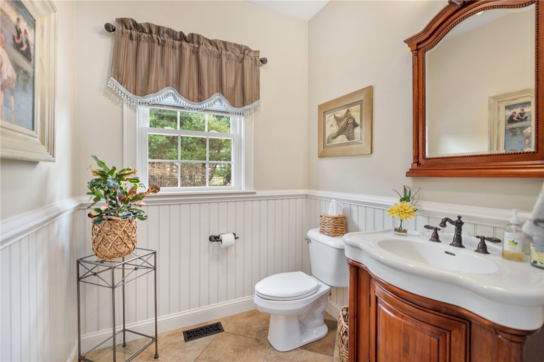 7 Stable Drive Cranston, RI 02831 - Photo 23 of 49 half-bath first floor