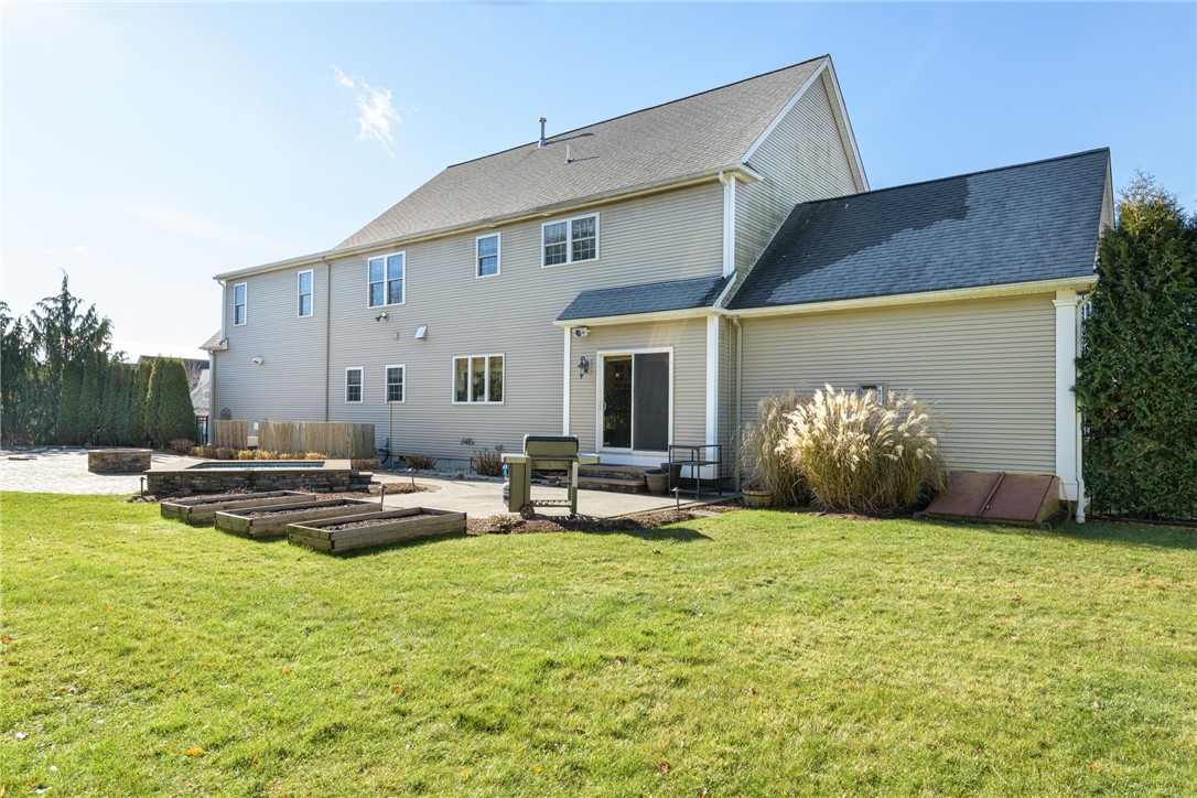 7 Stable Drive Cranston, RI 02831 - Photo 44 of 49