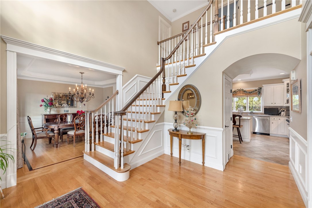 7 Stable Drive Cranston, RI 02831 - Photo 6 of 49