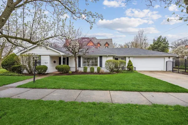 $649,900 | 4100 Ellington Avenue, Western Springs, IL 60558