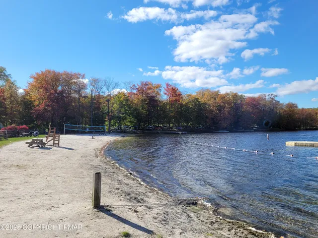a view of a tennis court