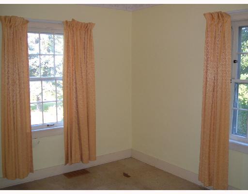 425 Rt 908 Extension Tarentum, PA 15084 - Photo 3 of 7 Master Bedroom.