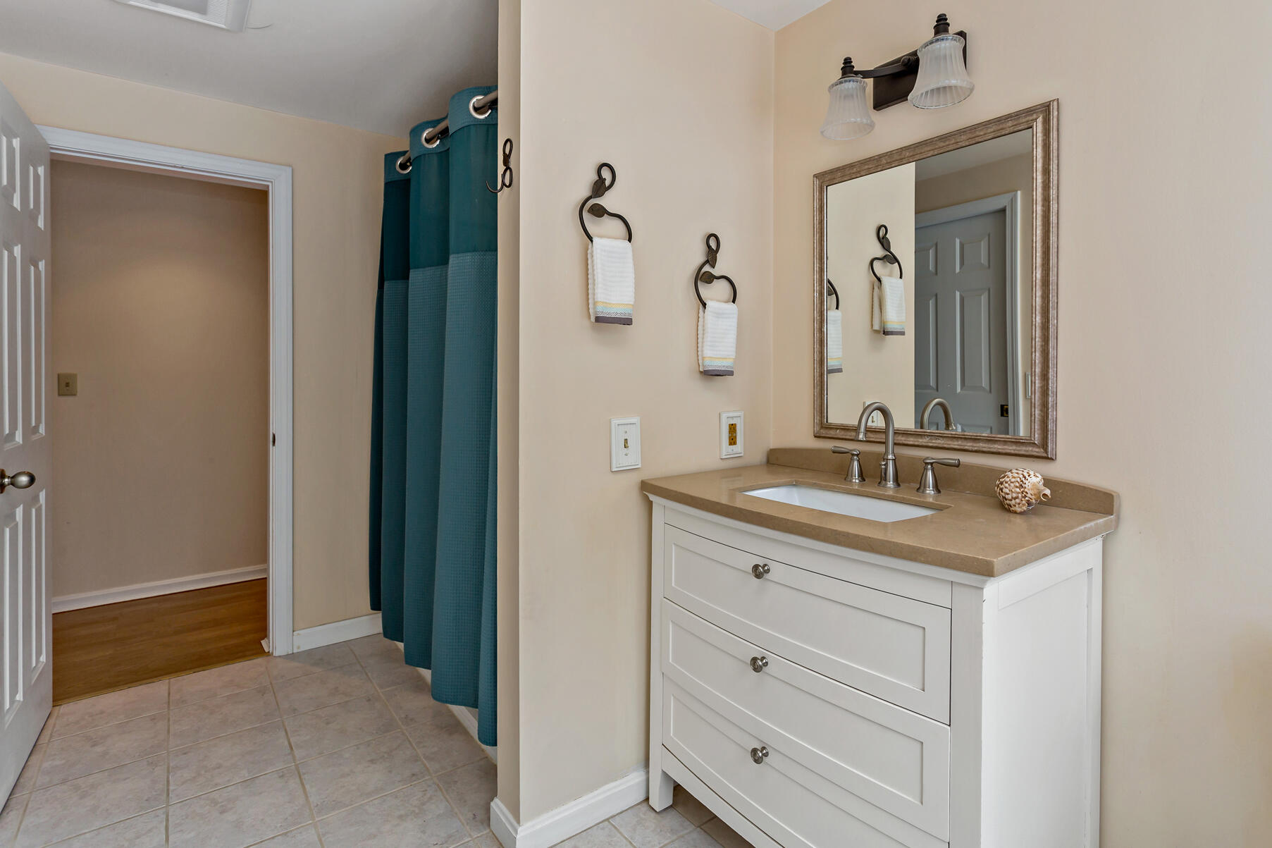 45 Cove Lane Cummaquid, MA 02630 - Photo 9 of 24 First floor main bath