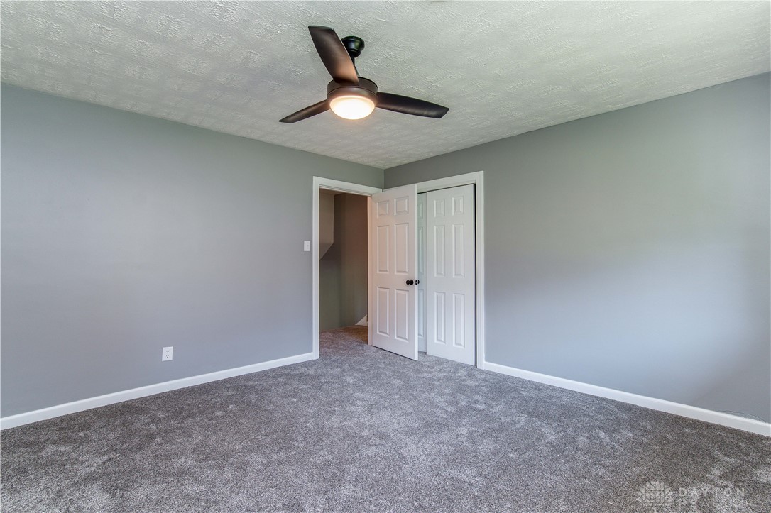 391 Darst Road Dayton, OH 45440 - Photo 10 of 37