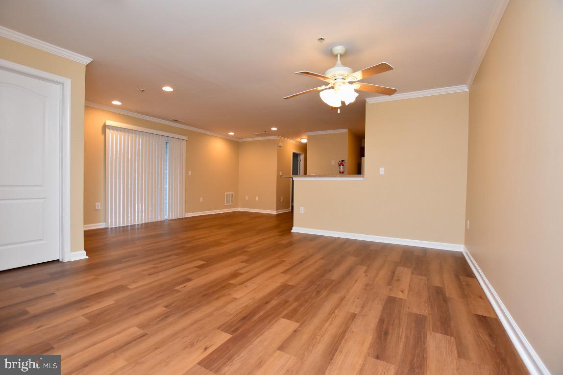 342 Nicholas Drive Delran, NJ 08075 - Photo 4 of 21
