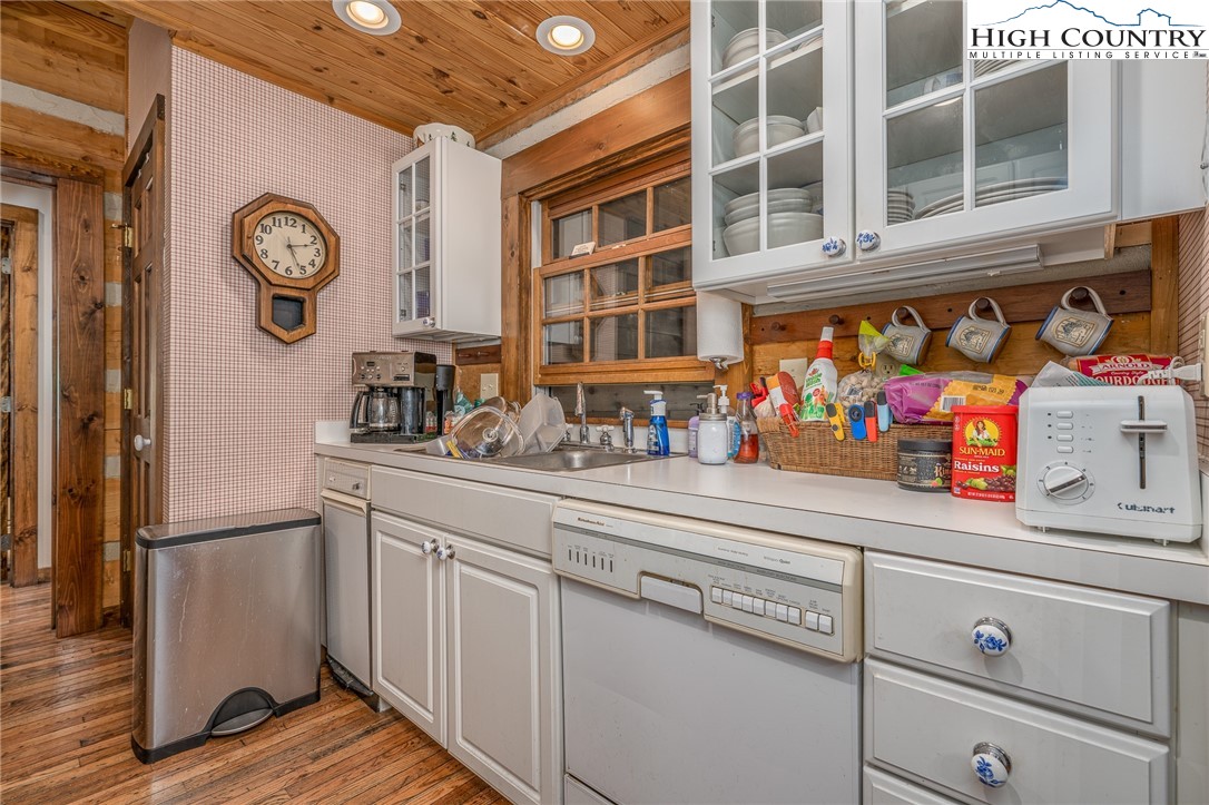 3606 Beaver Dam Road Vilas, NC 28692 - Photo 16 of 50 Gallery Image 16