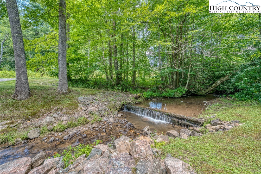 3606 Beaver Dam Road Vilas, NC 28692 - Photo 4 of 50 Gallery Image 4