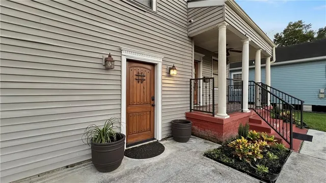$2,800 | 4931 Arts Street, New Orleans, LA 70122