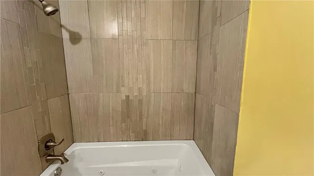 $2,800 | 4931 Arts Street, New Orleans, LA 70122